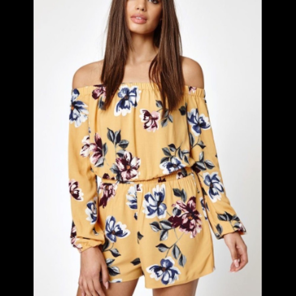 Poet sleeve Off-The Shoulder Romper